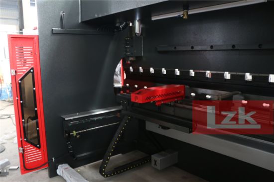 Maszyna do gięcia / falcowania blachy stalowej ocynkowanej CNC o wymiarach 5 mm x 3000 mm